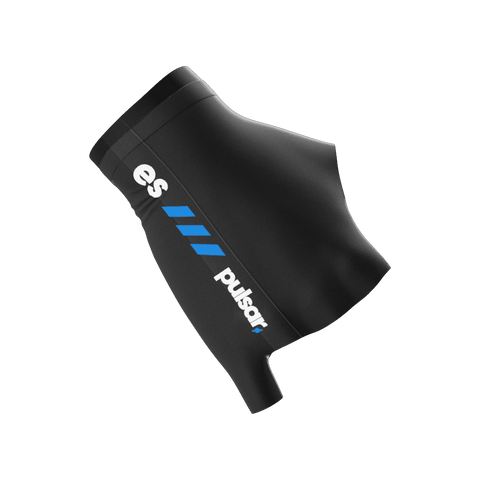 eS eSports Arm Sleeve M Medium finger glove by Pulsar Gaming Gears in black, designed for gamers. Features quick-drying material and friction reduction, ideal for use with glass mousepads for smoother gameplay
